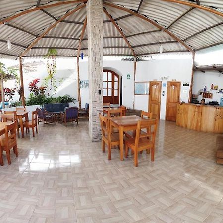 Hostal White House Galapagos Puerto Ayora  Eksteriør bilde