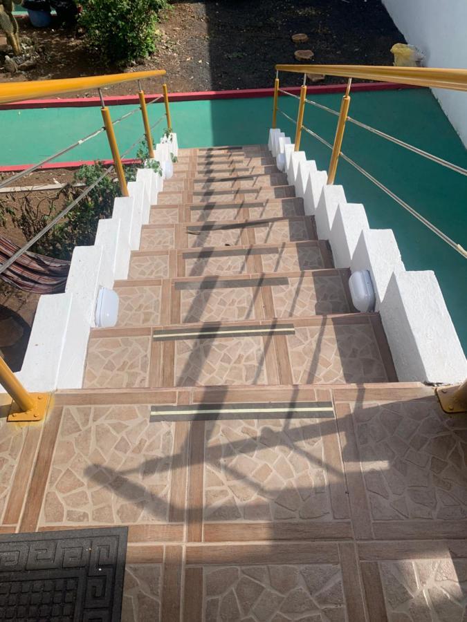 Hostal White House Galapagos Puerto Ayora  Eksteriør bilde