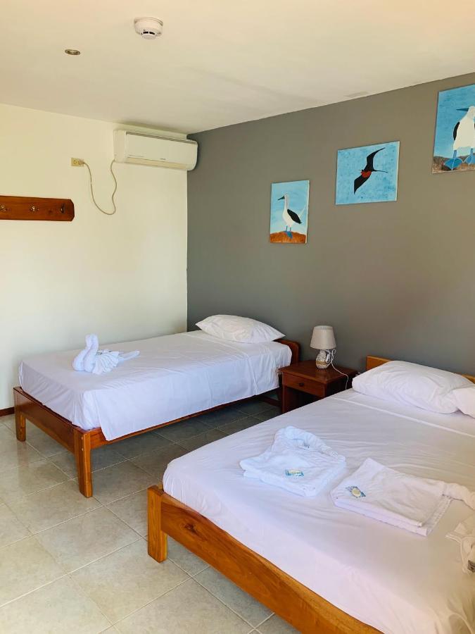 Hostal White House Galapagos Puerto Ayora  Eksteriør bilde