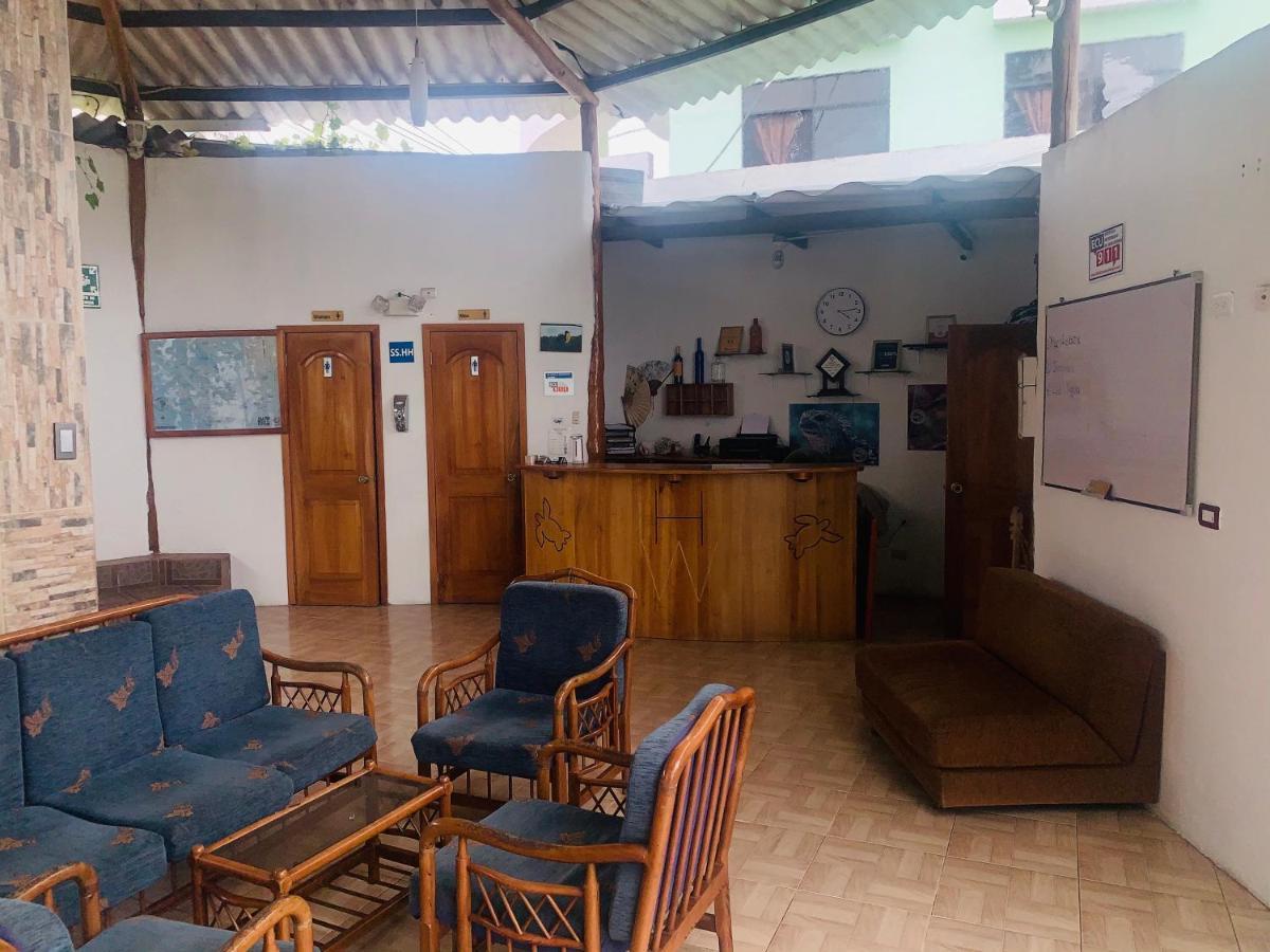Hostal White House Galapagos Puerto Ayora  Eksteriør bilde