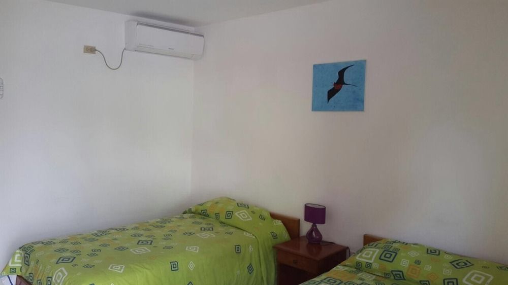 Hostal White House Galapagos Puerto Ayora  Eksteriør bilde