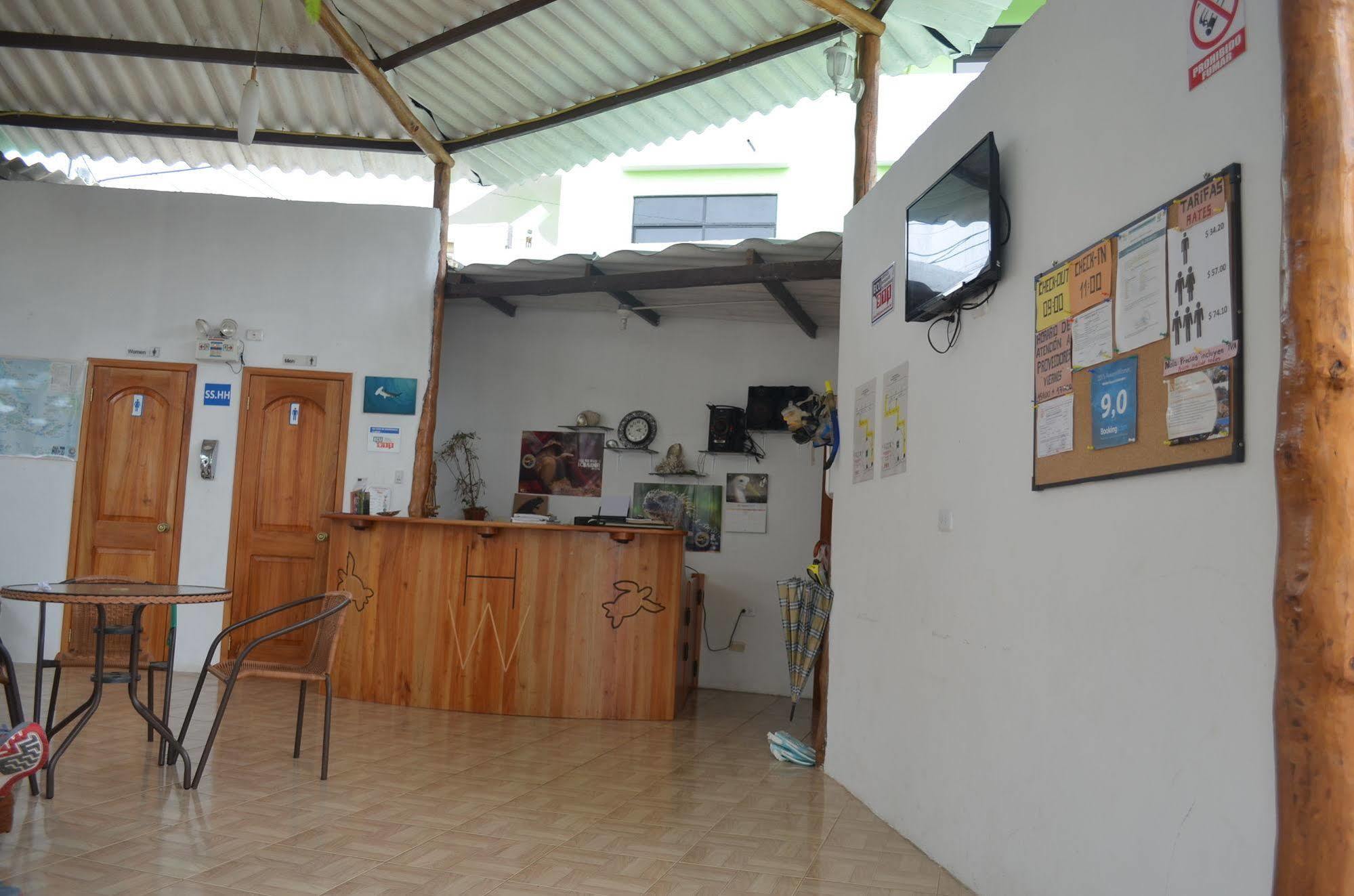 Hostal White House Galapagos Puerto Ayora  Eksteriør bilde
