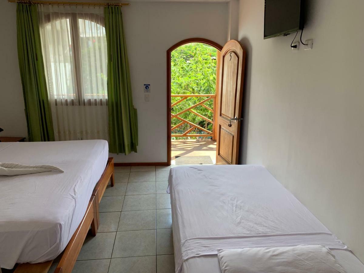 Hostal White House Galapagos Puerto Ayora  Eksteriør bilde