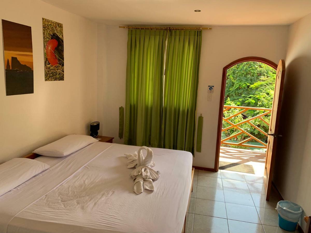 Hostal White House Galapagos Puerto Ayora  Eksteriør bilde