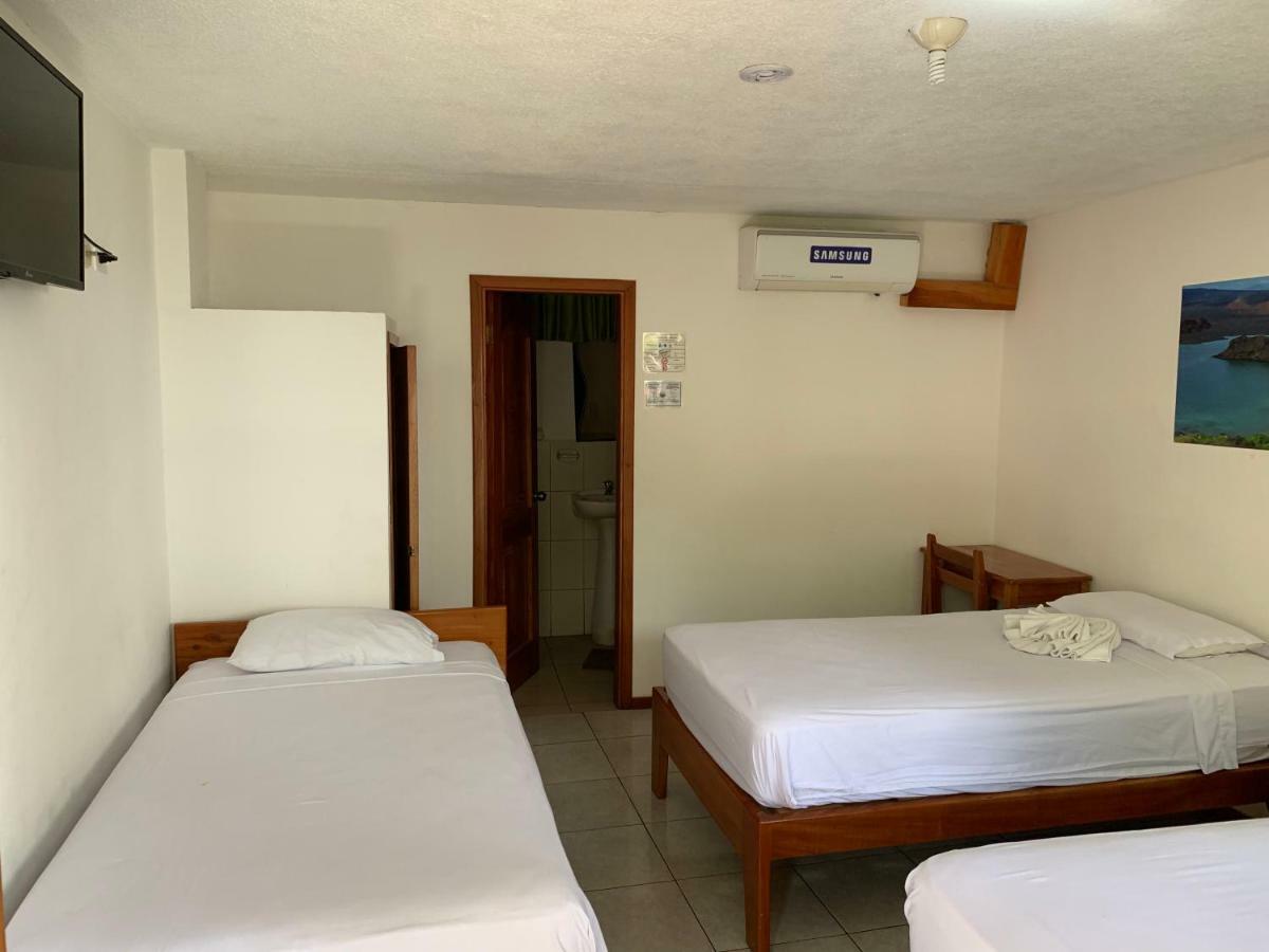 Hostal White House Galapagos Puerto Ayora  Eksteriør bilde